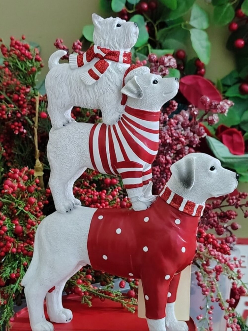 SSF Home Resin 3 Dogs Piling Ornament Red White Holiday Decor Statue